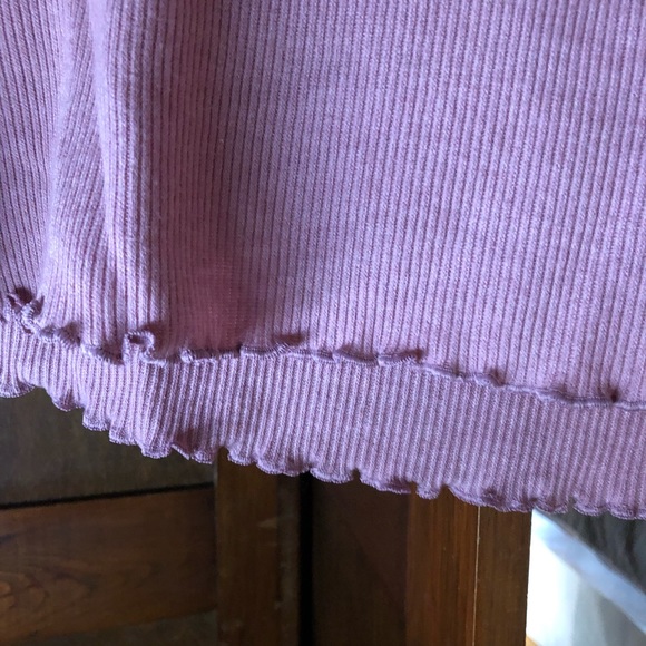 Pink lettuce edge cropped tee - Picture 2 of 4